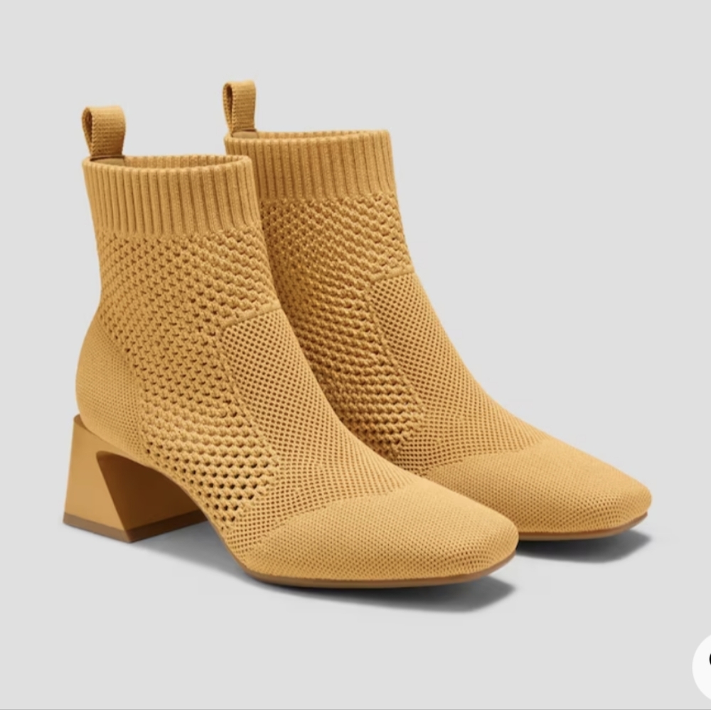 Vivaia Melissa Square Toe Boot Size EU39